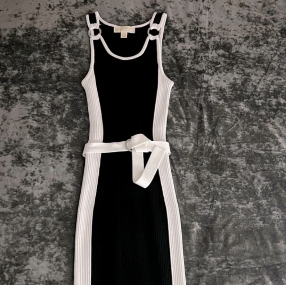 MK Black and White Bodycon dress (XXS)